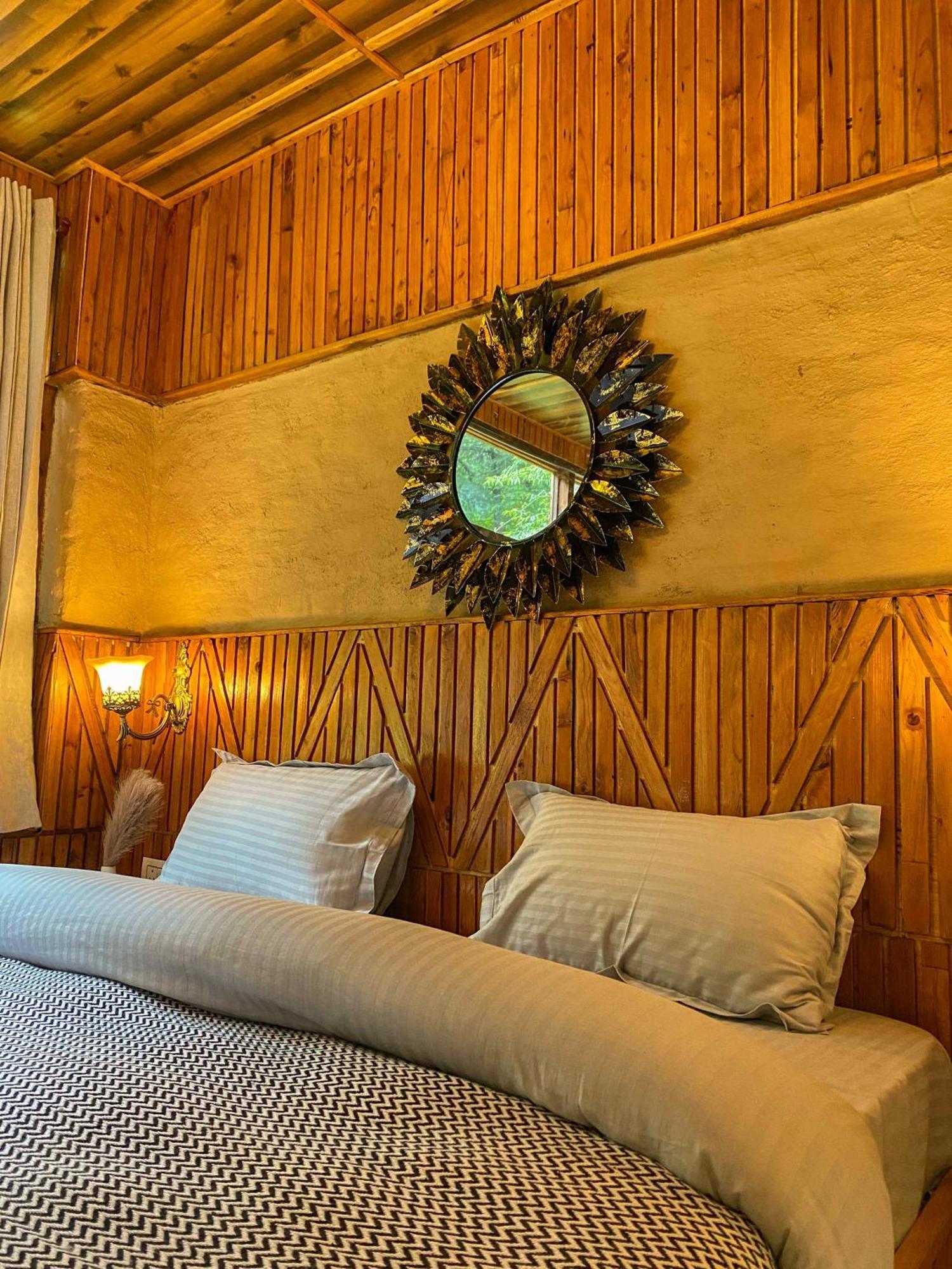 Whoopers Boutique Resort Jibhi Luaran gambar