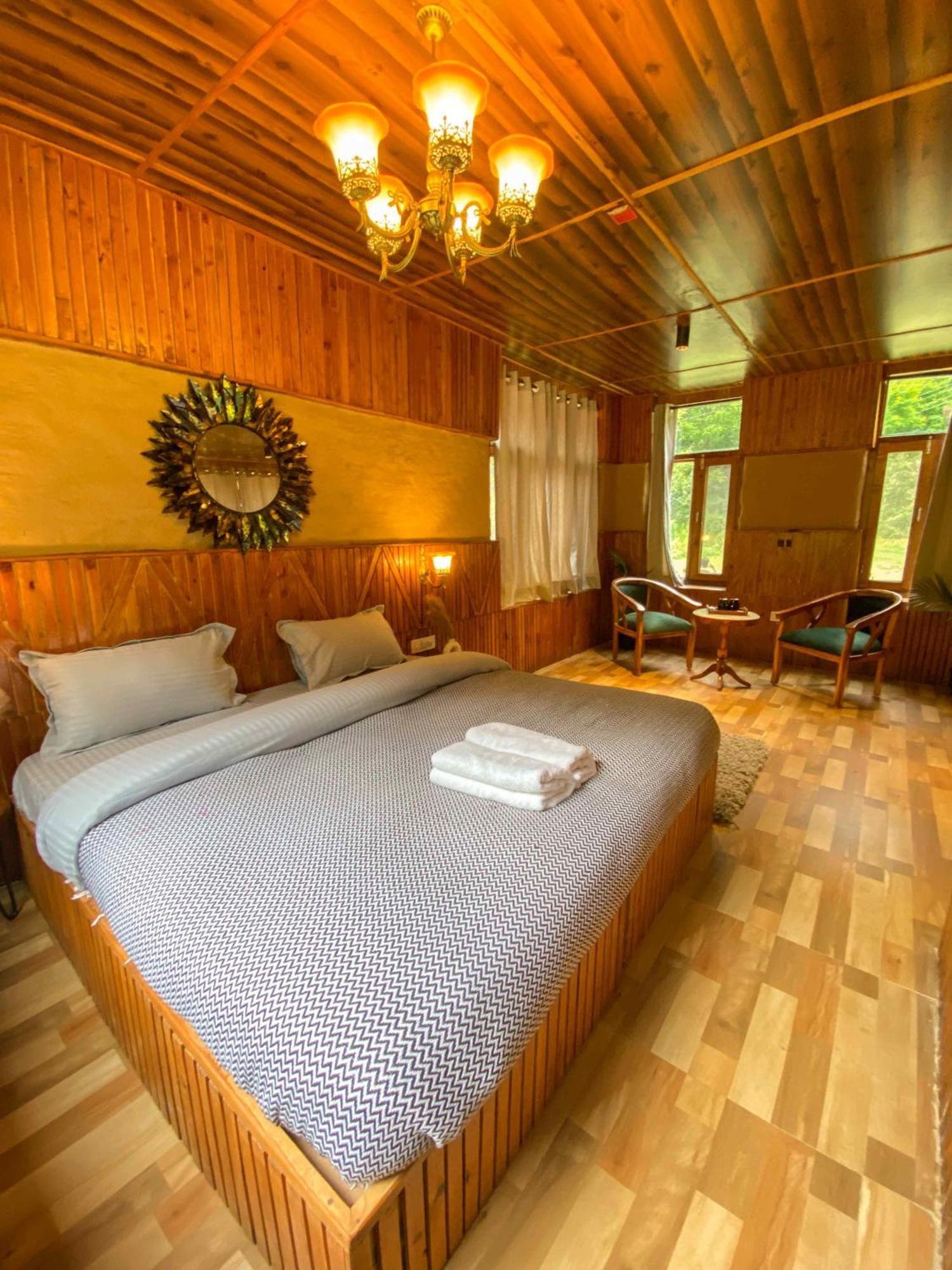 Whoopers Boutique Resort Jibhi Luaran gambar